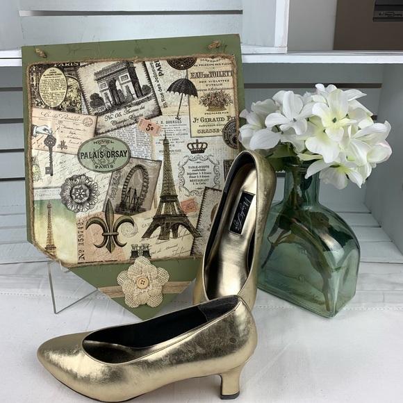 Night Life Women’s Shoes. - Picture 3 of 6